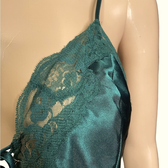 VTG Fredericks of Hollywood Forest green strappy lace mini lingerie slip sz med - Picture 2 of 9